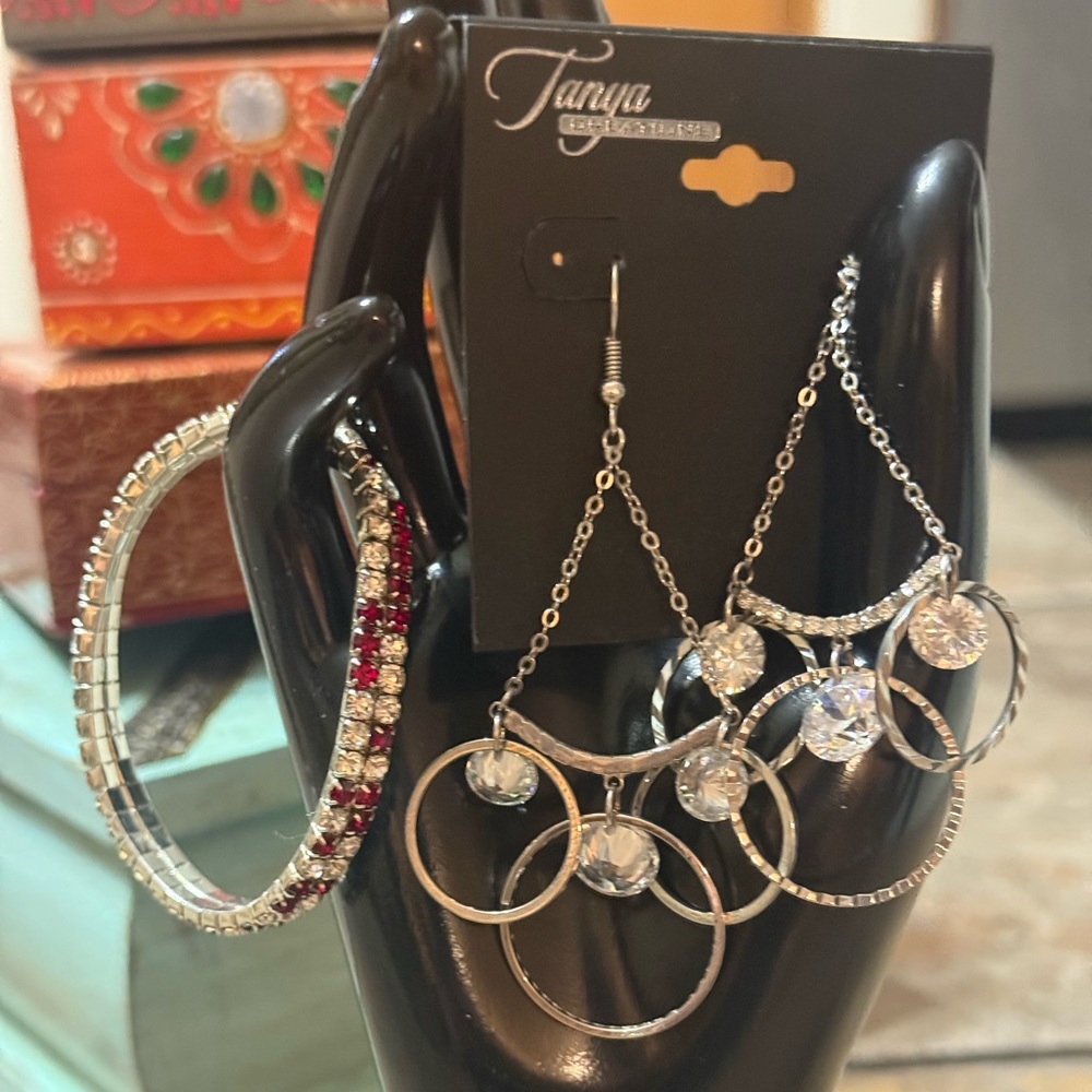 NWT Silver and Red Crystal Fashion  Jewelry Set